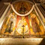 ...e ai lati sant�Alberto da Trapani e sant�Angelo di Gerusalemme. I due santi erano molto amati dalla popolazione perch� venivano invocati durante la raccolta delle olive